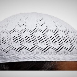 Prayer Cotton Knit Cap – White Stripe | سفید دھاری دار کاٹن نٹ نماز کی ٹوپی