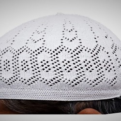 Prayer Cotton Knit Cap – White Stripe | سفید دھاری دار کاٹن نٹ نماز کی ٹوپی