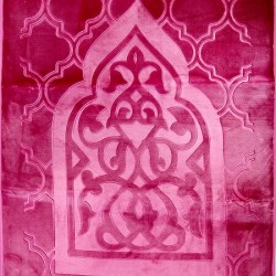 Double Padded Pink Velvet Prayer Rug | ڈبل پیڈڈ نرم پنک ویلوٹ جائے نماز